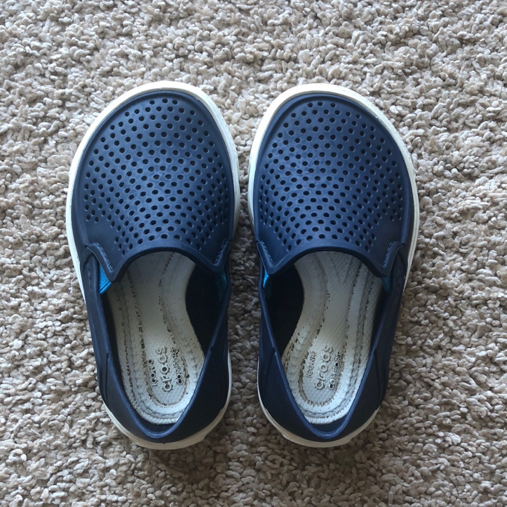 Dark blue crocs